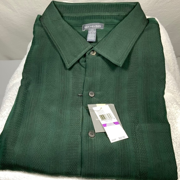 NWT - Van Heusen Classic Fit Short Sleeve Shirt - 2X Large - Picture 1 of 8